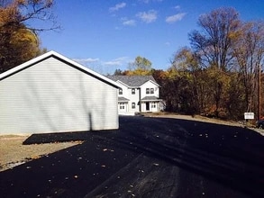 Building Photo - 369 W Sand Lake Rd