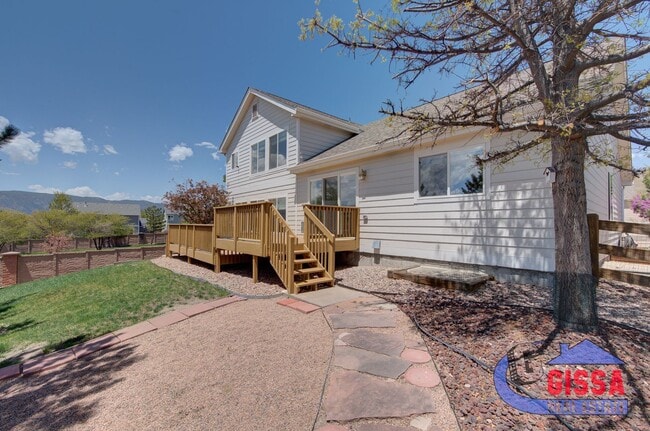 Building Photo - 705 Witchhazel Ct