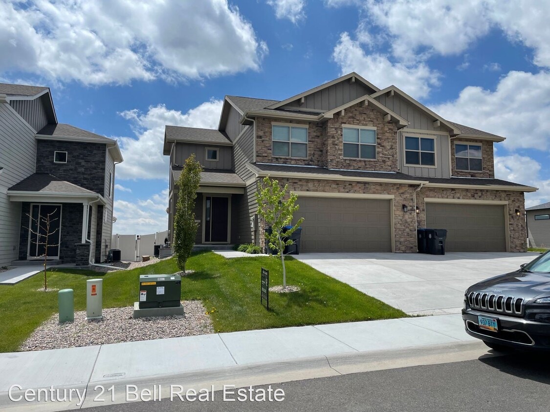 Foto principal - 3 br, 2.5 bath House - 3532 Red Feather Trail