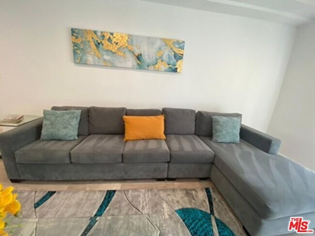 Foto del edificio - 6347 Orange St