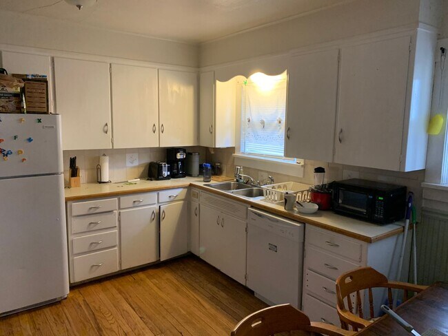 Foto del edificio - 4 Bedroom - PRE-LEASING FOR JUNE