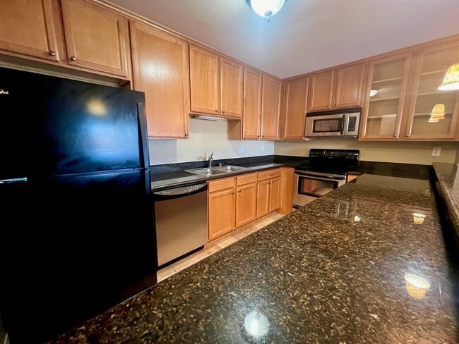 Foto del edificio - Spacious 1BR Condo in the Heart of Normal Heights – Prime Location + Parking! (Pre-leasing! Move ...