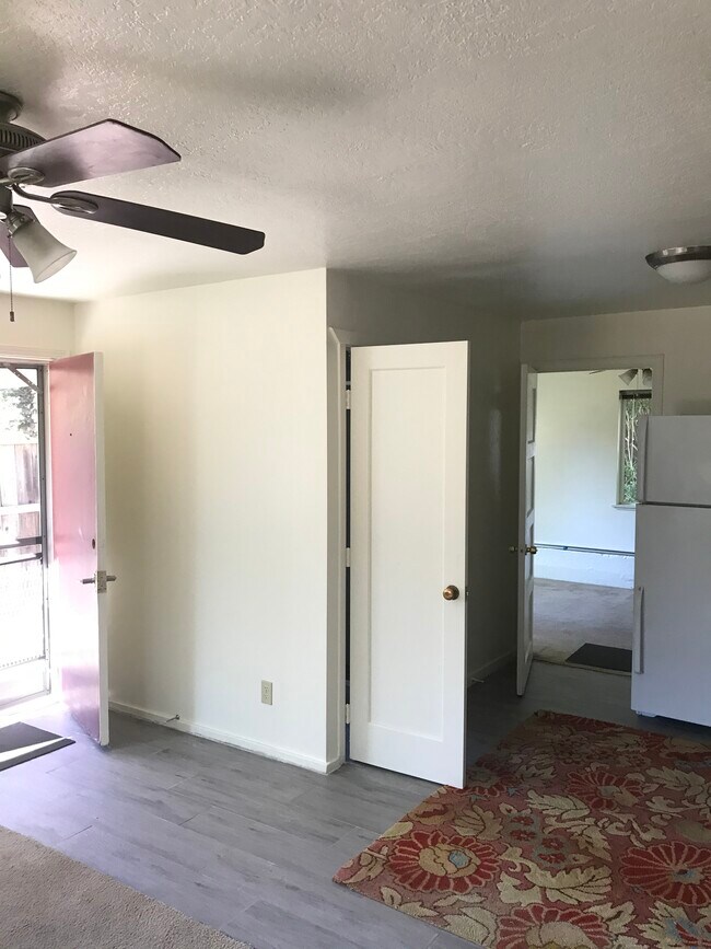 Hall way - 36 Goree Ct