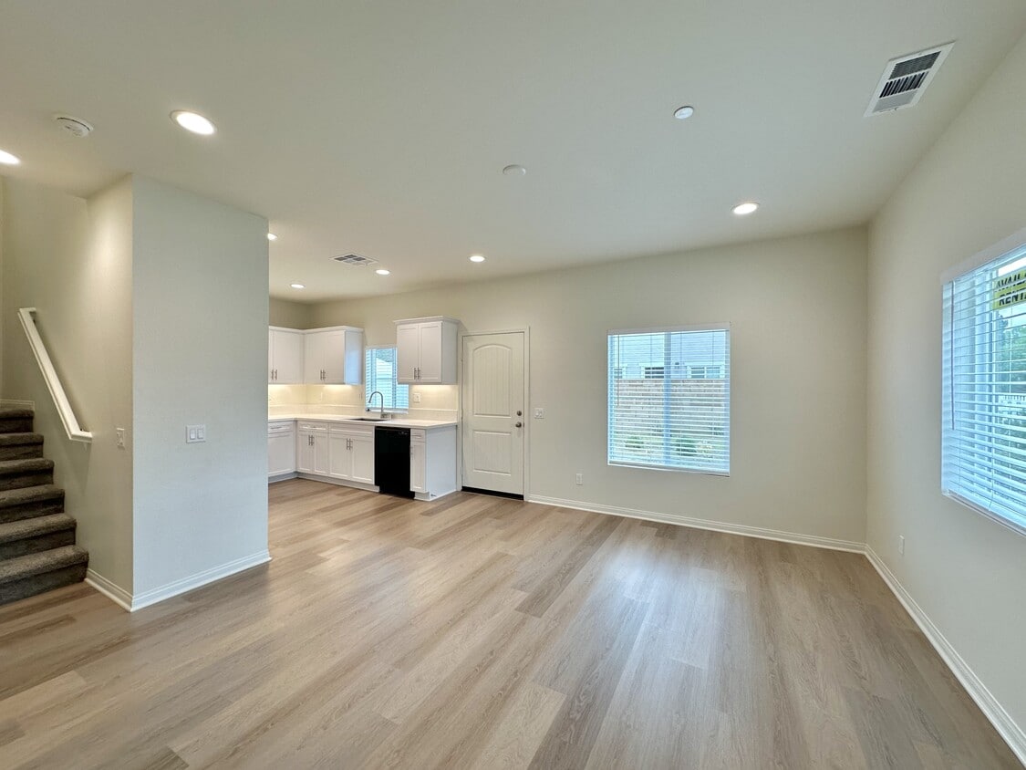 Photo - 2265 Chestnut St (San Bernardino, CA)