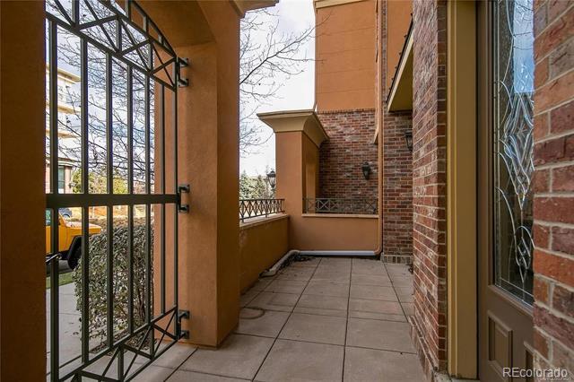 Foto del edificio - 10124 Inverness Main St