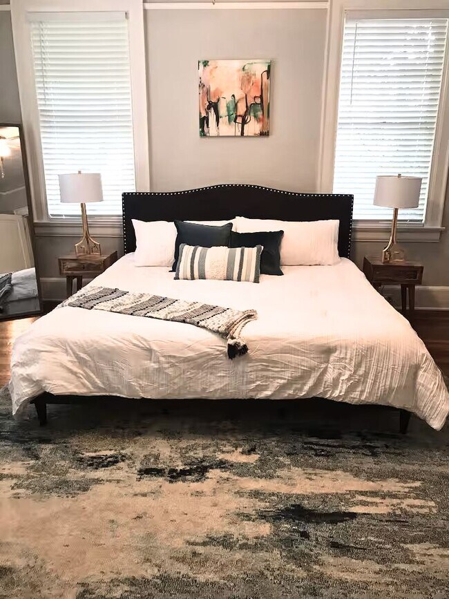 Foto del edificio - Midtown Duplex