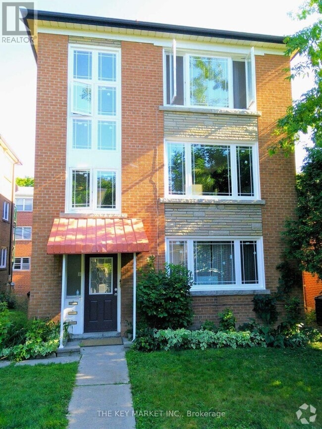 Building Photo - 211-211 St Clements Ave