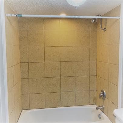 Foto del edificio - 3919 Englewood Cir
