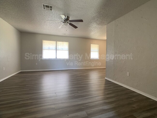 Photo - 14206 NE 4th St House