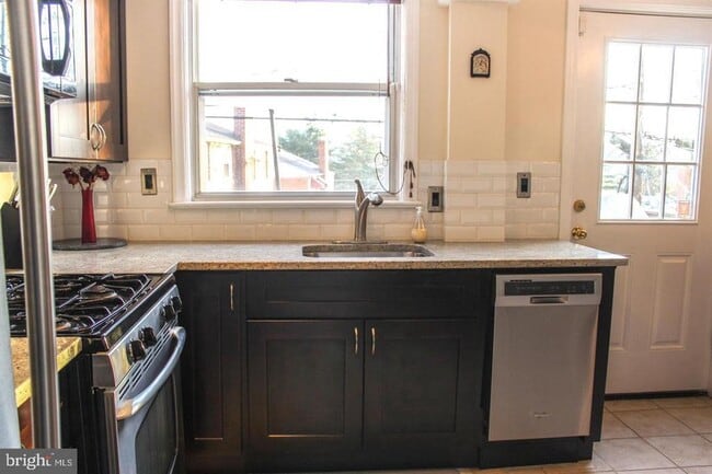 Foto del edificio - 3616 Kemper Rd