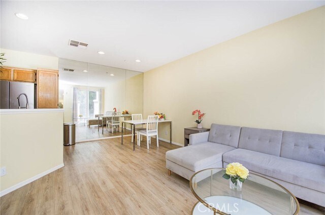 Foto del edificio - 902 Maplewood