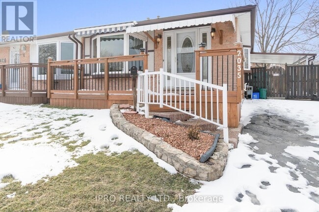 Building Photo - 2035 Carleton Ct