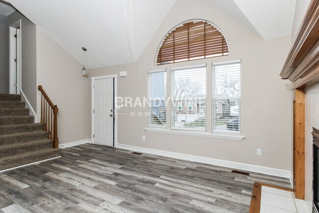 Foto del edificio - 1147 Blue Bird Ln