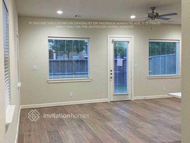 Building Photo - 10518 Executive Lake Dr