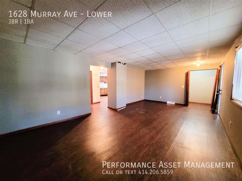 Foto principal - Spacious 3BR Lower Duplex on Murray St - A...