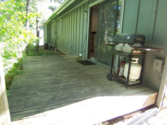 Building Photo - 1601 W 19th St