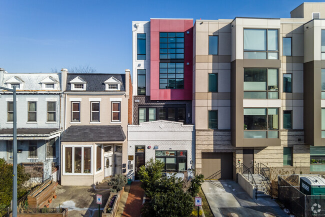 732 15th St SE - The Laundry