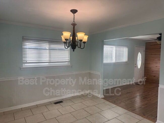 Foto del edificio - 5131 Winding Ln