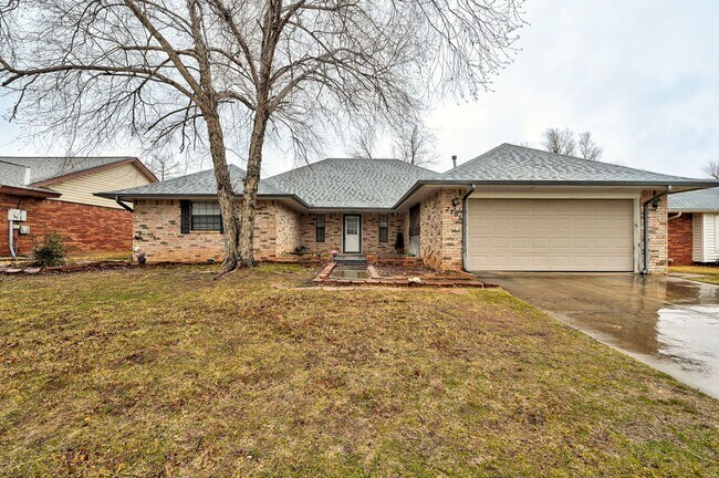 Building Photo - Beautiful 4 Bed 2 Bath Home in Edmond!