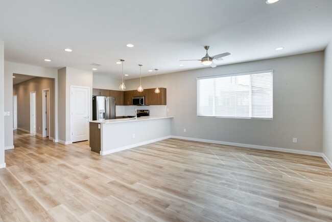 Foto del edificio - Brand New 3 Bedroom Home in Phoenix - Now ...