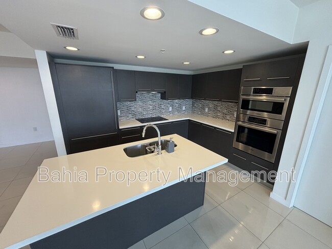 Foto del edificio - 7661 NW 107th Ave