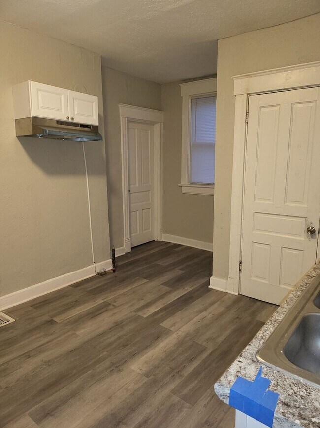 Foto del edificio - 3666 Glenway Ave