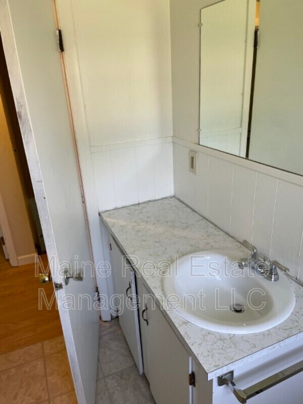 238 Mt Hope Ave, Bangor, ME 04401 Condo for Rent in Bangor, ME