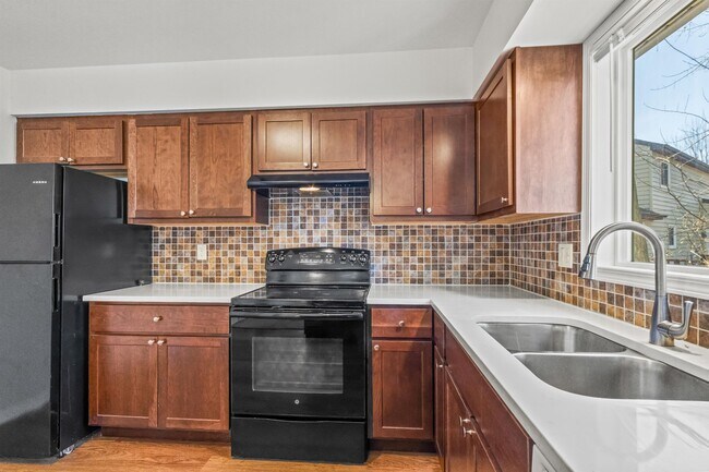 Foto del edificio - 1302 N Gammon Rd