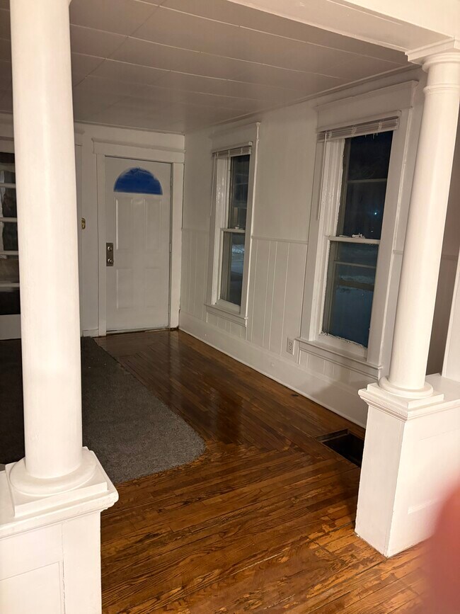 Foto del edificio - 1311 W Genesee Ave