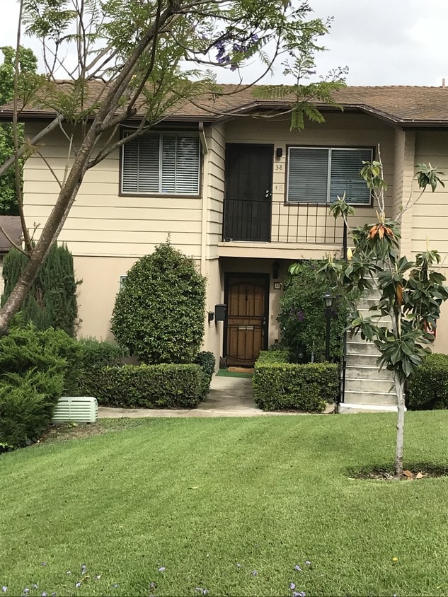#38 - 5750 Amaya Dr