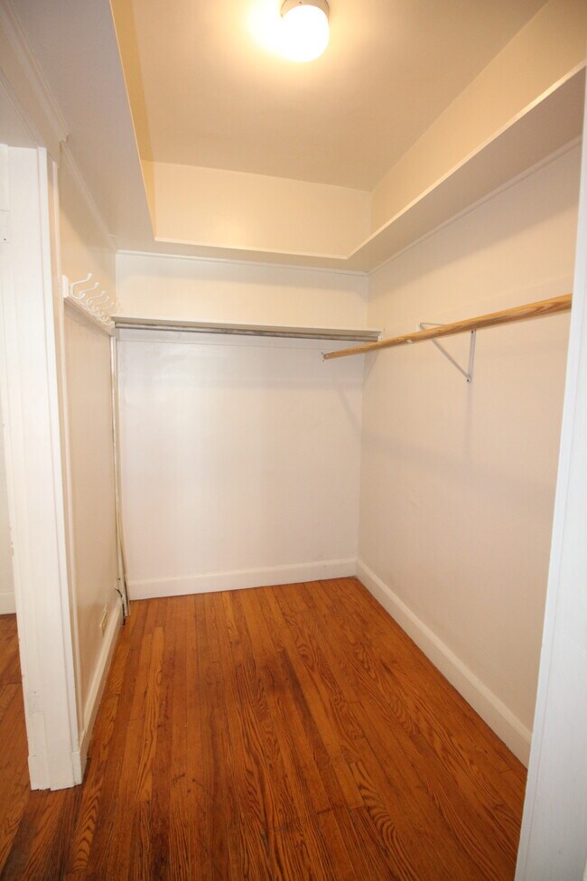 Building Photo - 115 Peterborough St