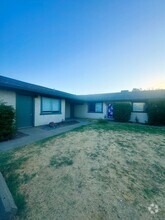 Building Photo - 5580 Mountain View Dr