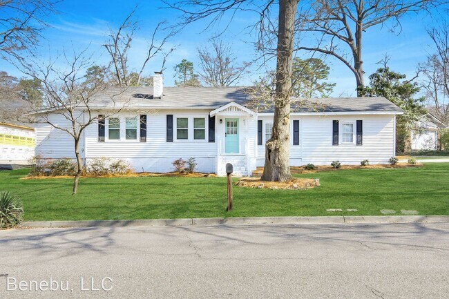 Building Photo - 2 br, 2.5 bath House - 411 W. Woodlawn Avenue