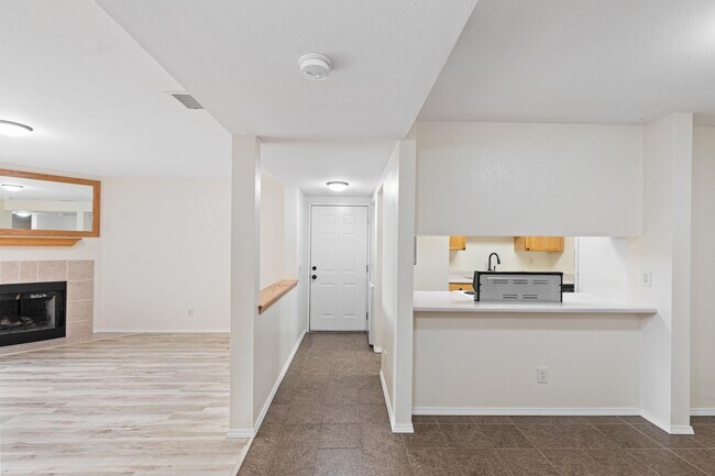 Building Photo - 3829 Montgomery Blvd NE