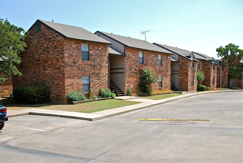 Primary Photo - 3224 Celeste Rd