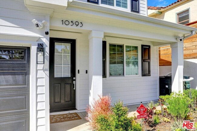 Building Photo - 10593 Kinnard Ave