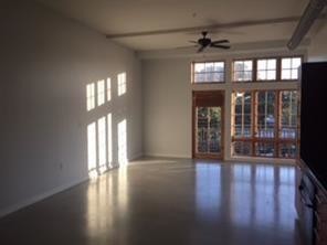 Foto principal - 2235 E 6th St