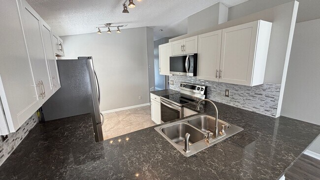 Building Photo - Three Bedroom, Two Bath Single Family Home...