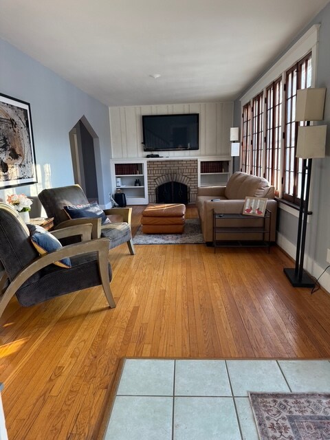 Foto del edificio - 2420 Simpson Ave