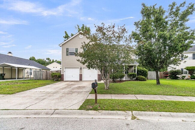 Foto del edificio - Recently Updated 4 bedroom 2.5 bathroom two story home available in Ladson!