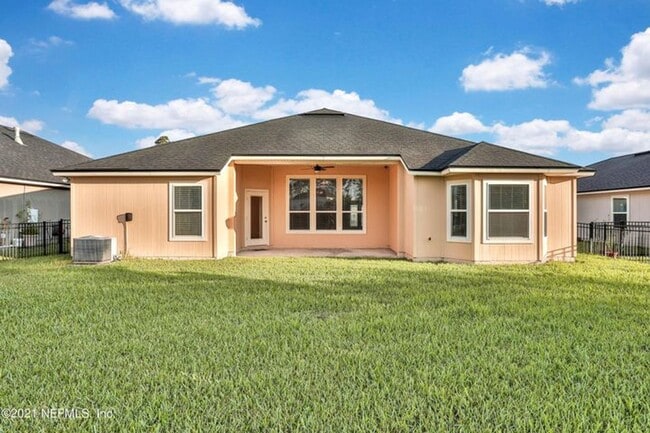 Building Photo - NEW WASHER AND DRYER!