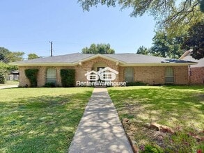 Building Photo - 2601 Monterrey St