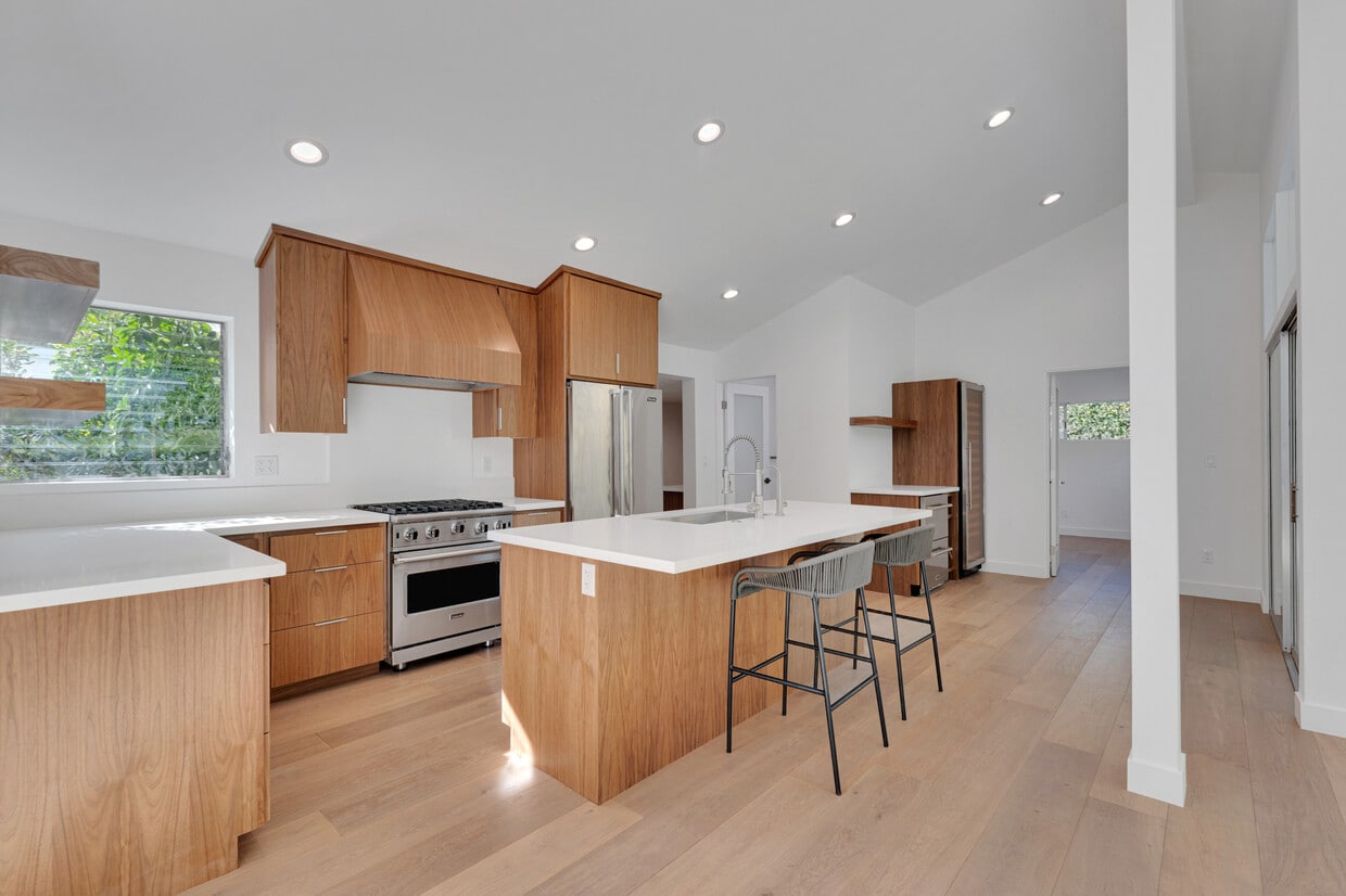 Viking Appliances - 6234 Paseo Canyon Dr