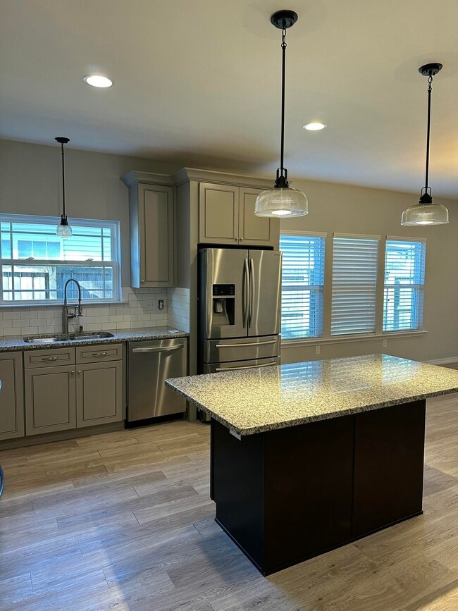 Foto del edificio - 202 Spencer Pl