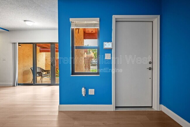 Building Photo - 201 W Park Dr