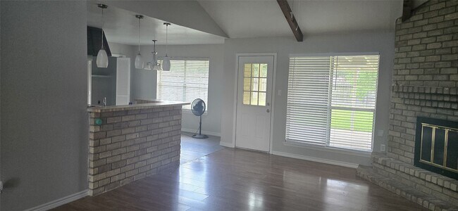 Foto del edificio - 15923 Boulder Oaks Dr