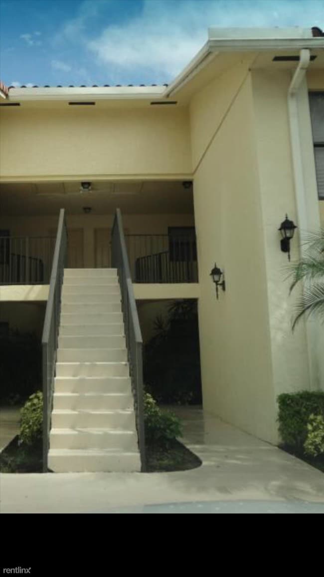 Building Photo - 1524 Lake Crystal Dr