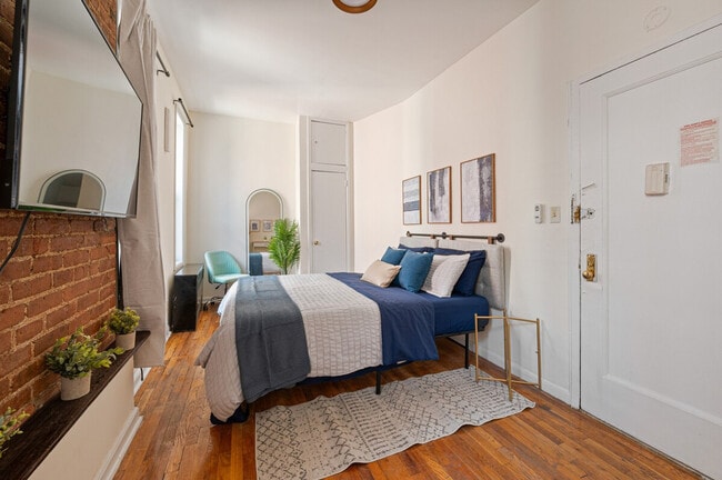 Foto del edificio - 1762 2nd Ave