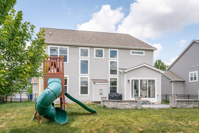 Building Photo - 615 Willow Grove Dr