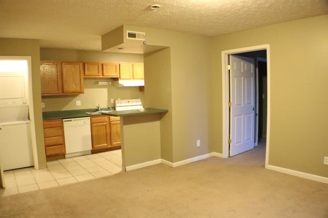 Building Photo - 2460 Collis Ave